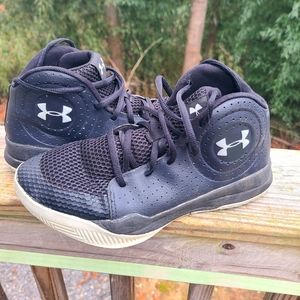 Under Armour boys shoes